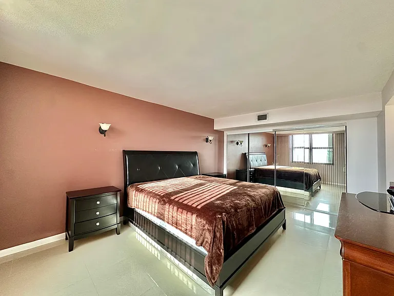 2401 S Ocean Dr #707 — Photo 26