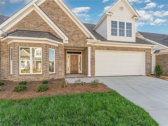 3rd image of 21 Asher Ln