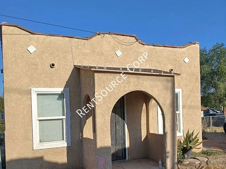 16735 Union St — Photo 1