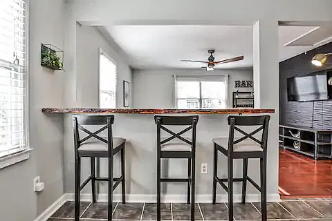 2 bed, 1000 sqft, $2,250 — Photo 4