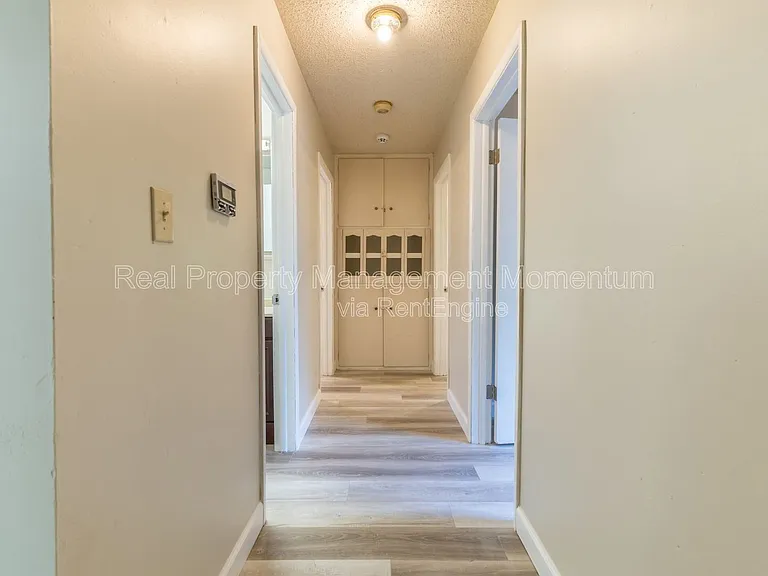 1913 S Broadway Ave — Photo 12