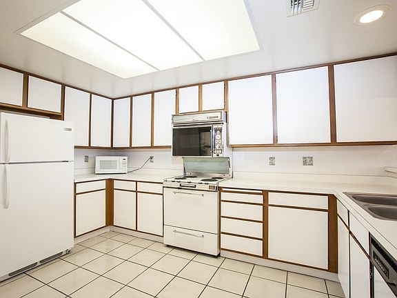 4th image of 2188 S Via Mazatlan