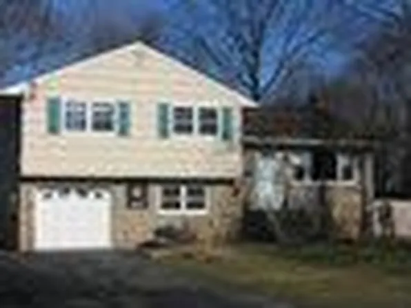 58 1st St, Pequannock, NJ 07440