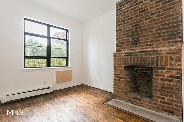 Rented by MNS Marketing | media 15