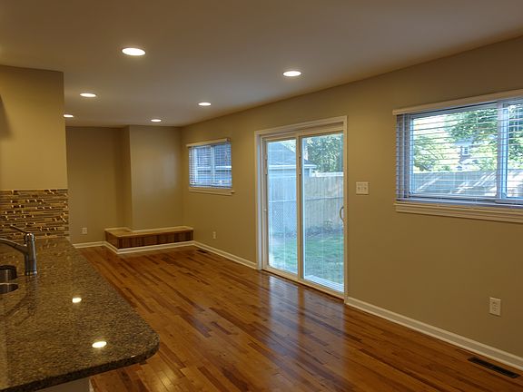 5th image of 814 N Connecticut Ave
