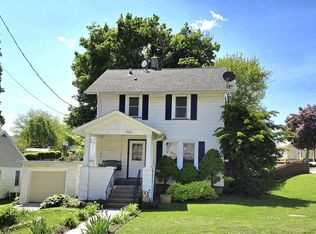 1260 Curtis St, Dubuque, IA 52003