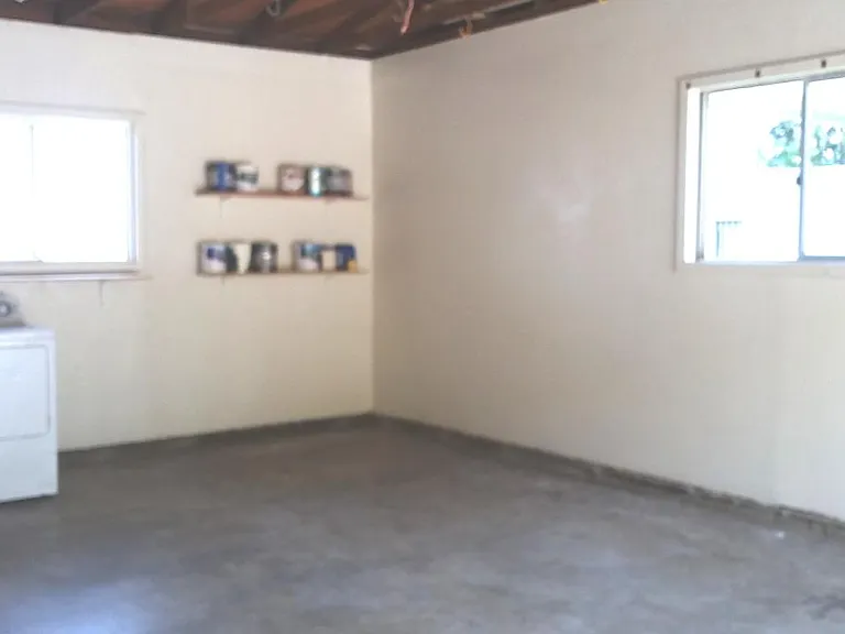 Attached 350+ sf Garage with Washer and Dryer