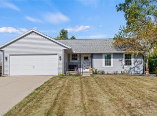 325 Royal Wood Ct, Vandalia, OH 45377