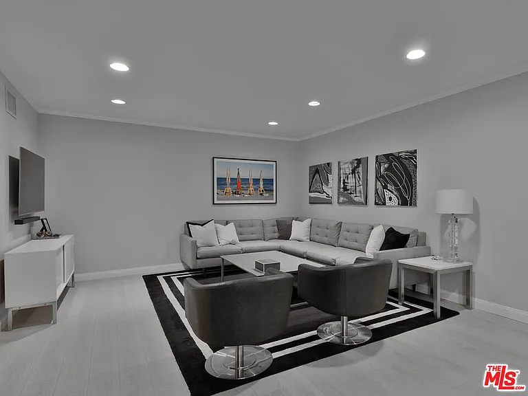 8455 Fountain Ave #312 — Photo 1