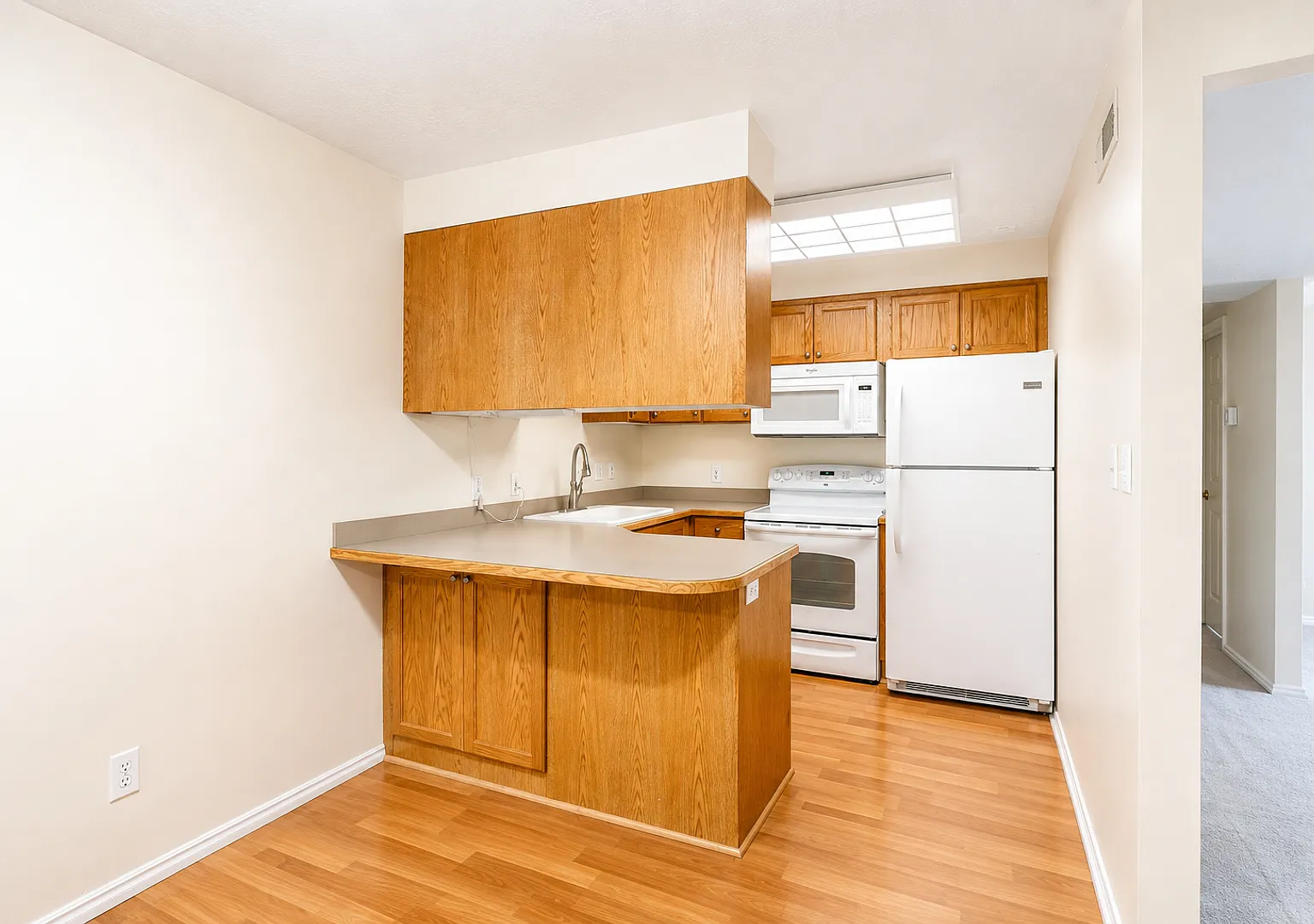 3 bed, 968 sqft, $1,600 — Photo 4