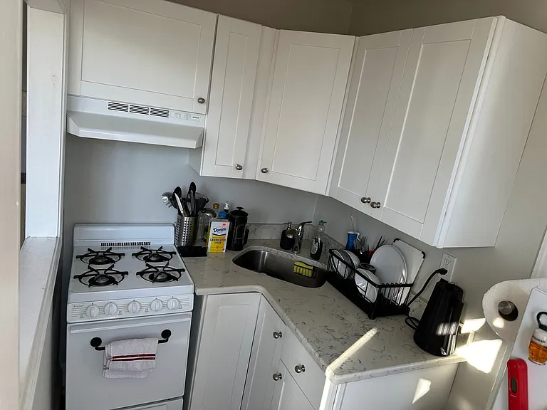 14 Farrington Ave #7A — Photo 6