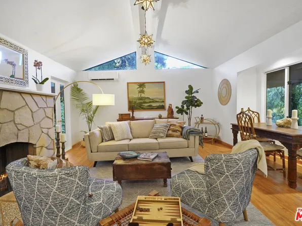 2427 Liberty Ln, Topanga, CA 90290