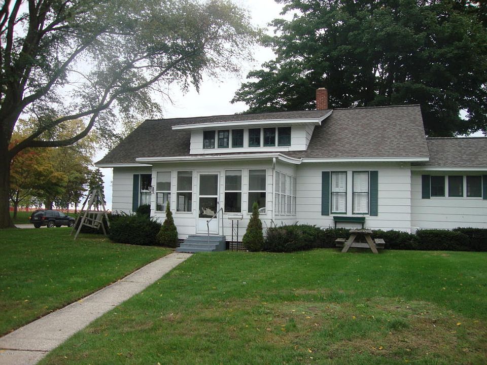 1st image of 402 N Lakeshore Dr