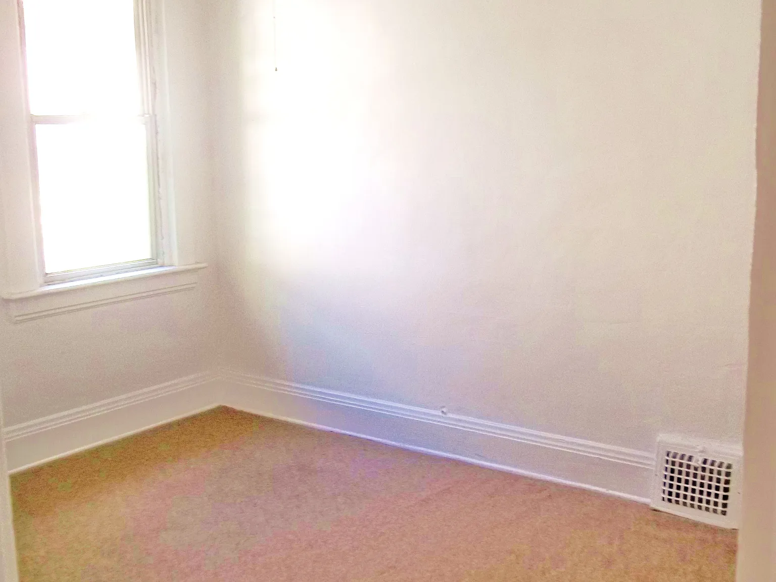 3 bed, 2602 sqft, $850 — Photo 3