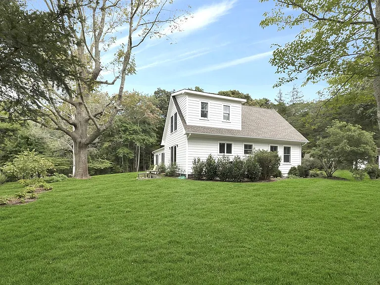 6 Three Mile Harbor Hog Creek Rd — Photo 17