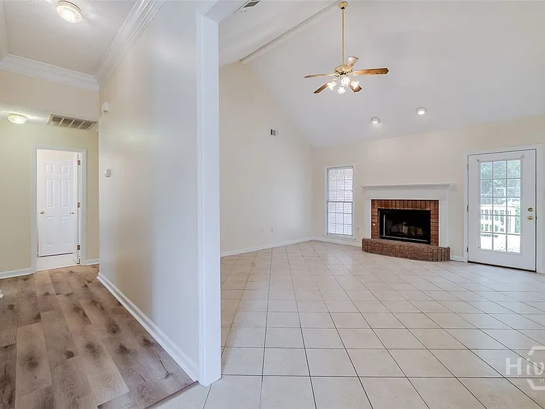 114 Red Bluff Cir — Photo 11