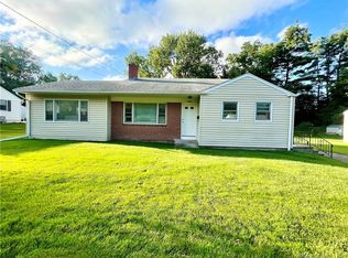 142 Sunset St, Windsor Locks, CT 06096