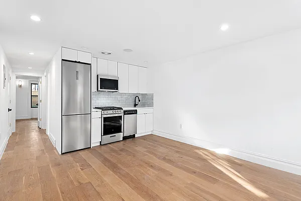 Rented by Compass | media 10