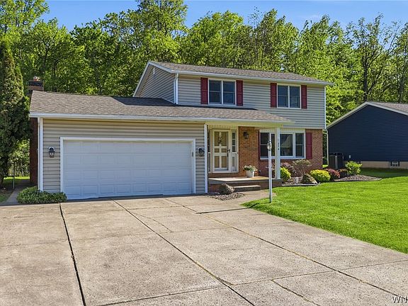 3rd image of 274 Fareway Ln