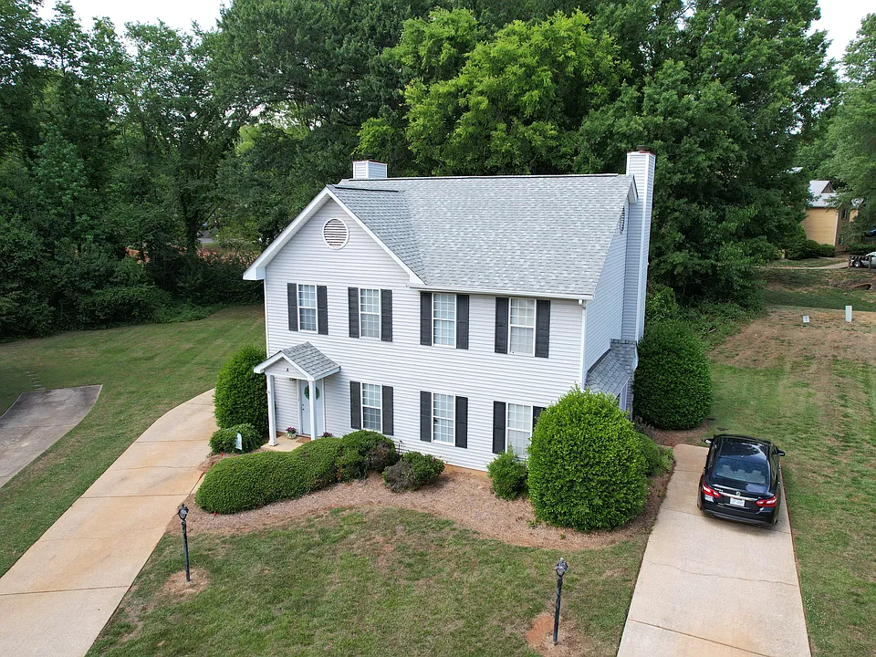 813 Selwyn Oaks Ct #B