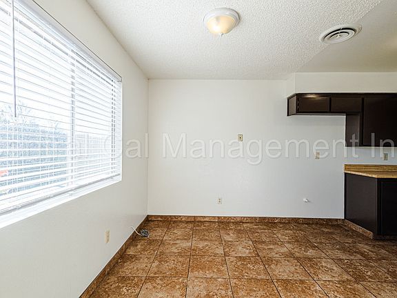 5th image of 502 Beardsley Ave APT B