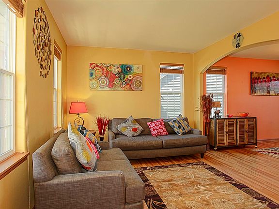 3rd image of 326 Howell Ave