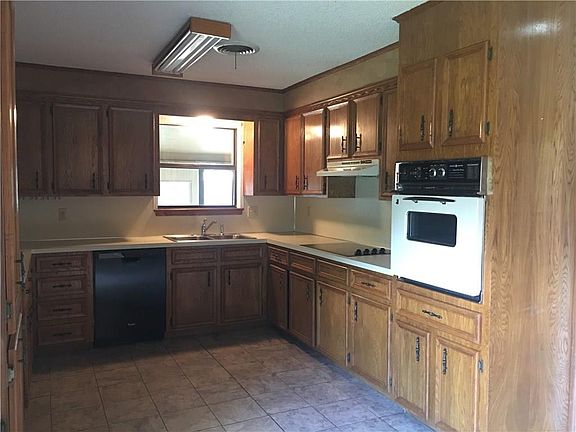 5th image of 5249 Shady Glen Ln