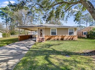 2043 Marguerite St, Opelousas, LA 70570