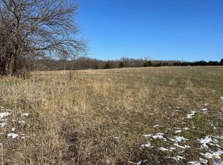 3914 NE Kimbal Rd, Topeka, KS 66617