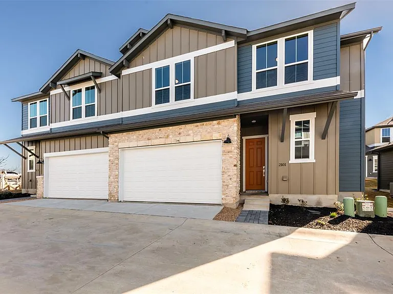 1015 Vista View Dr #2101 — Photo 1