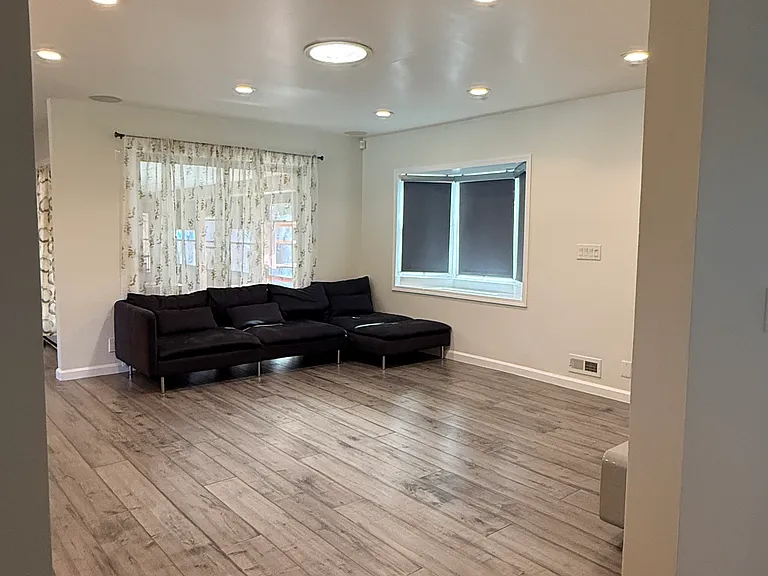 937 Trifone Dr — Photo 3