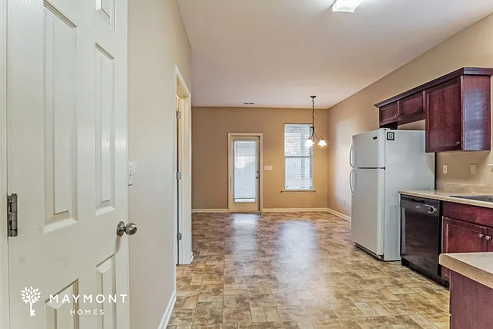 1120 Washington Dr — Photo 6