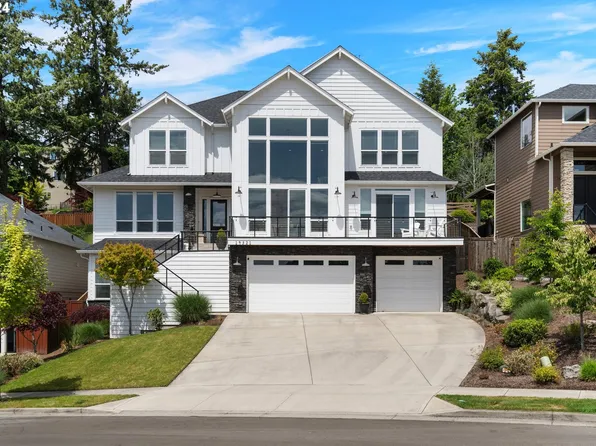 14321 SE Lyon St, Happy Valley, OR 97086