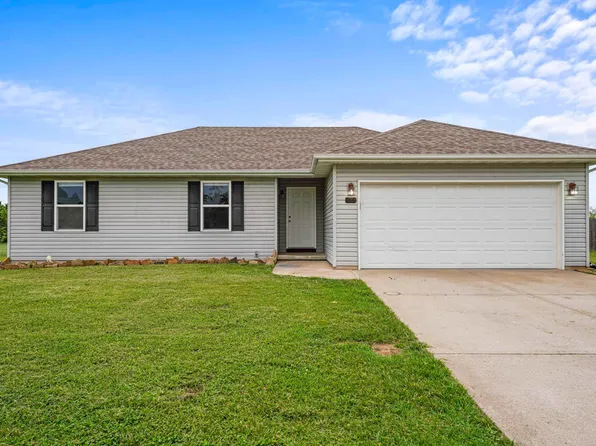 713 W Osage Street, Clever, MO 65631