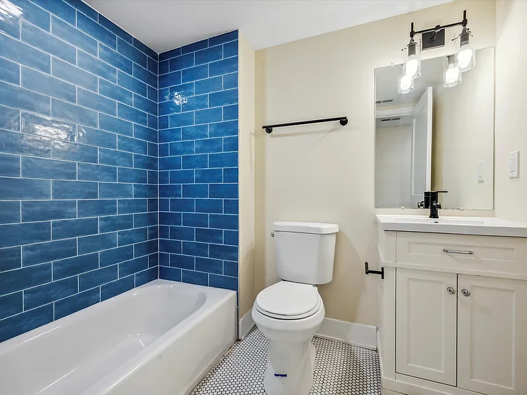 1804 W Berks St — Photo 13
