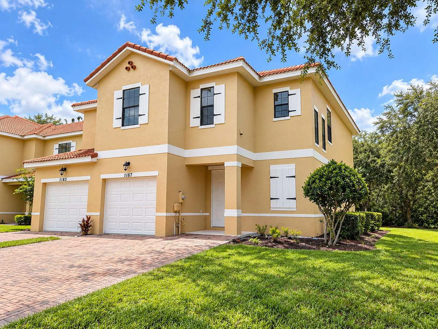4 bed, 2.5 bath, 1950 sqft, $1,795 — Photo 1