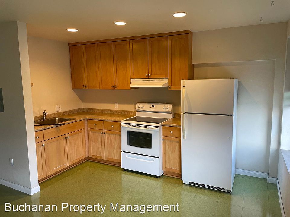 1st image of 3047 University Ave #305