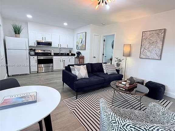 2nd image of 735 NE 15th St APT 4