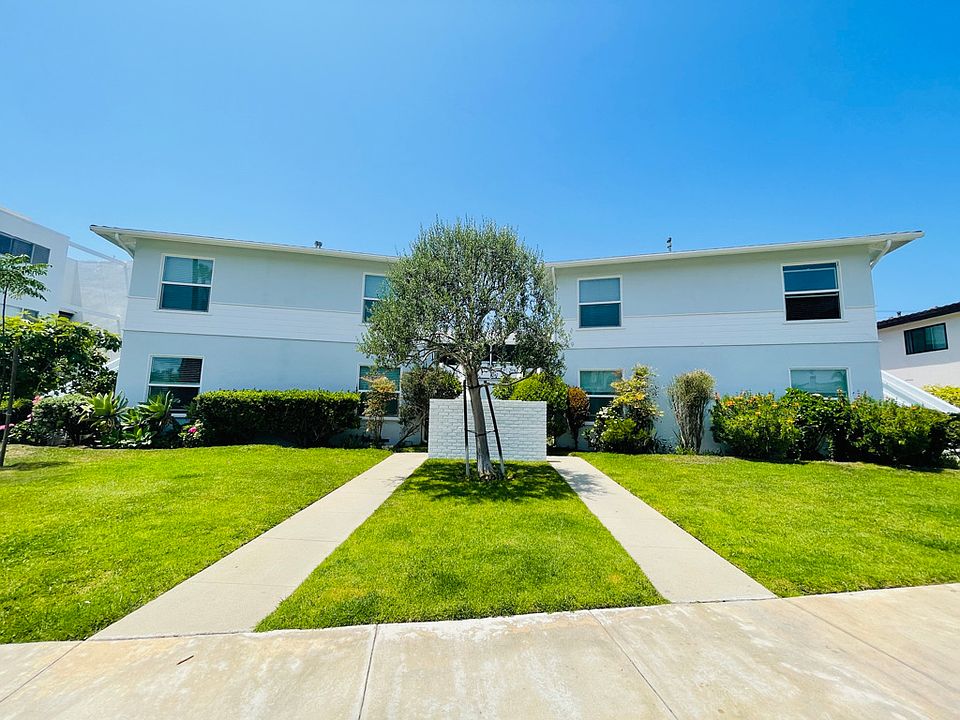 Gorgeous 10 Unit Complex with well manicured grounds