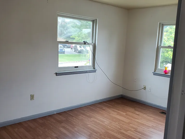 24 Cayuga Ct — Photo 13