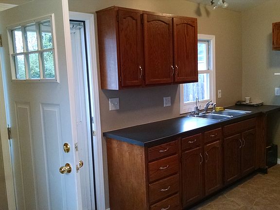 4th image of 7608 Scott Ln