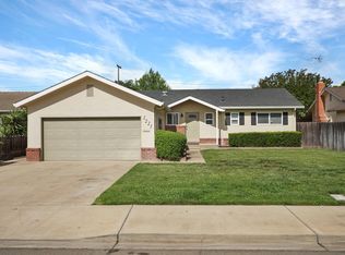 1221 S Fairmont Ave, Lodi, CA 95240