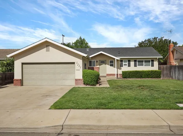 1221 S Fairmont Ave, Lodi, CA 95240