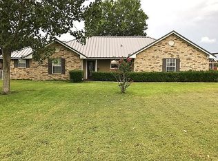 587 Bob Johnson Rd, China Spring, TX 76633