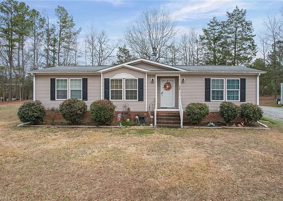 1st image of 135 Myrick Dr