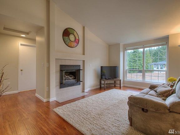 4th image of 32407 McKay Ln