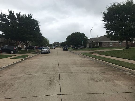 4th image of 713 Crystal Dr