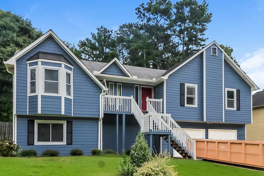 3 bed, 2.0 bath, 2037 sqft, $2,435 — Photo 1