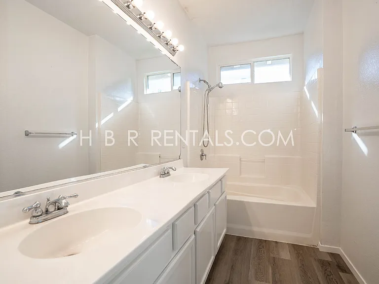 13425 Forestwood Way — Photo 19