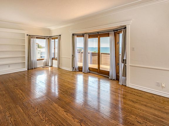 4th image of 3113 Crest Dr